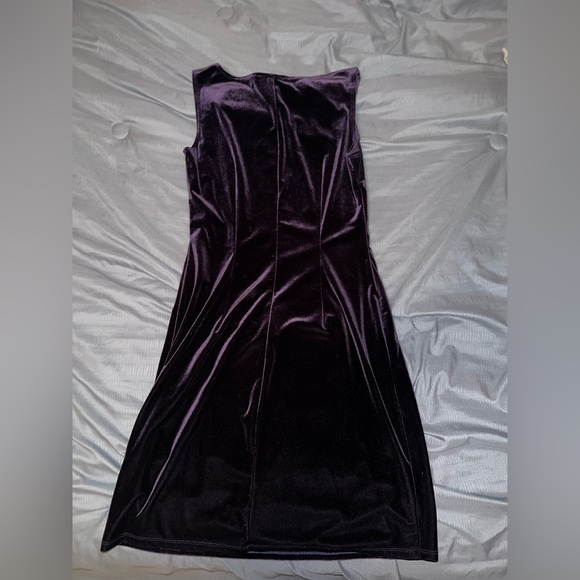 Vintage ‘90s CDC CAREN DESIRÉE COMPANY Dark Purple Velvet Sleeveless Dress - Picture 3 of 3
